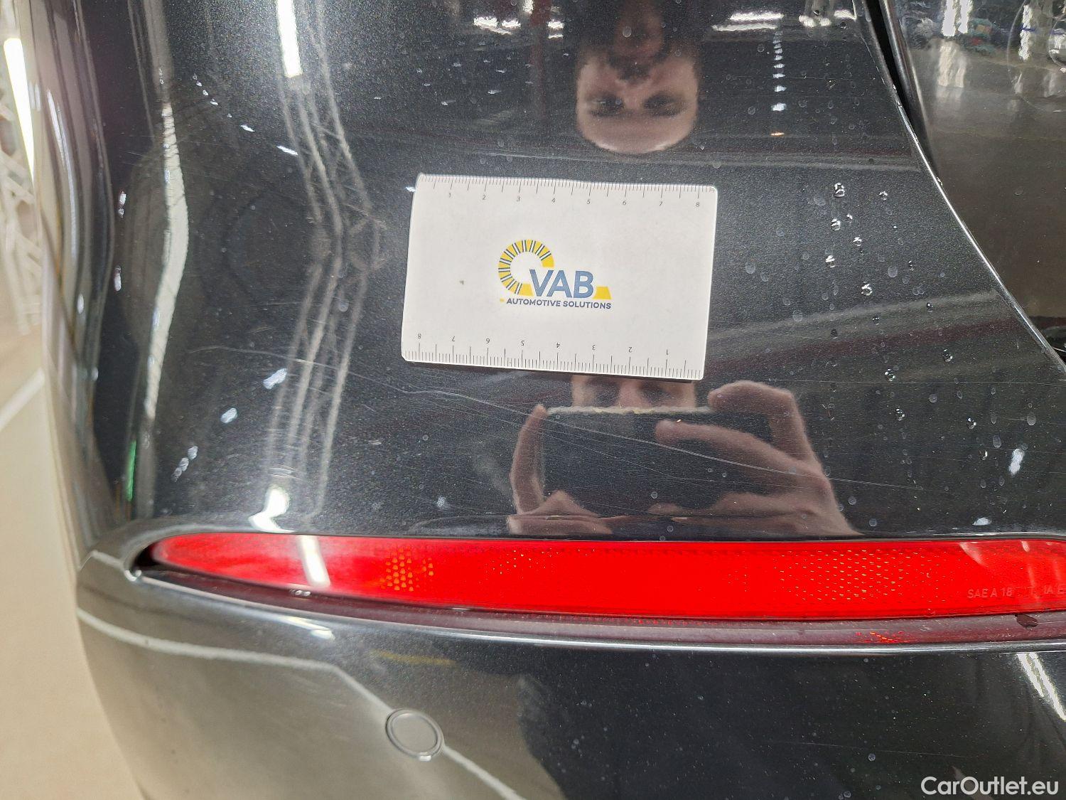  Bmw  Serie 1 BMW, 1-serie '19, BMW 1 Reeks Hatch 116d (85 kW) 5d #16