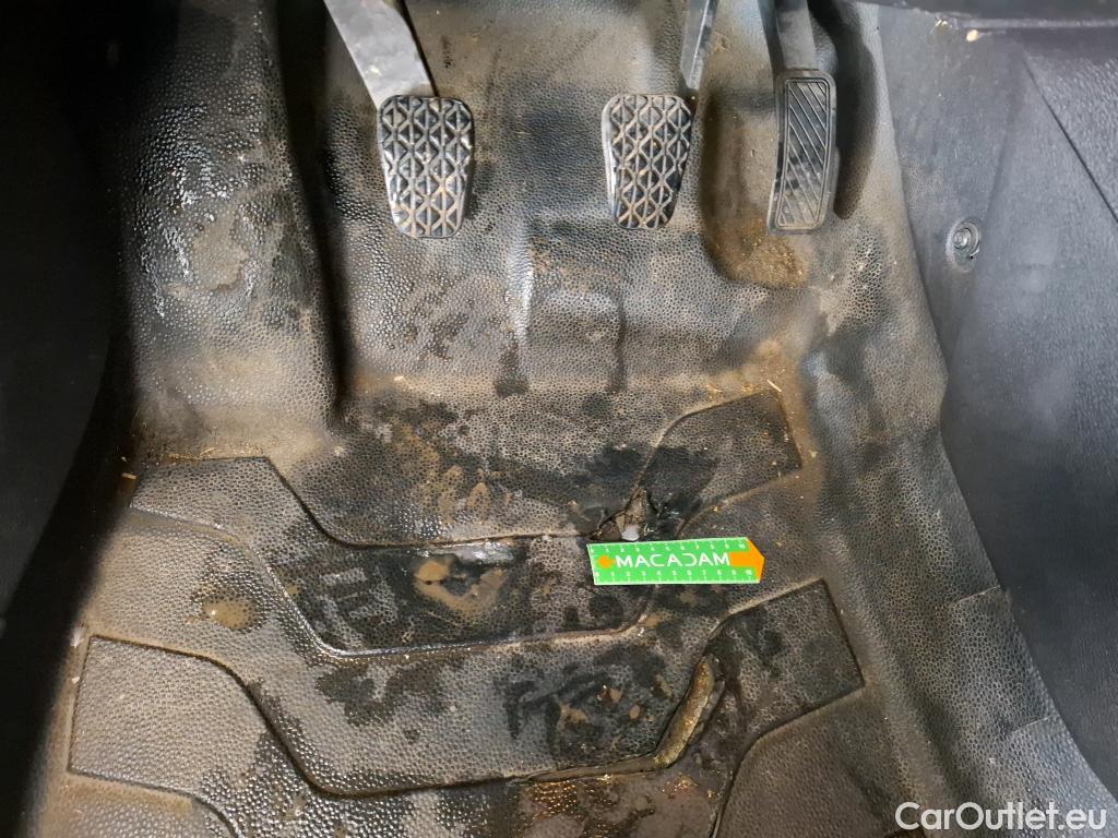  Ford  Transit  Courier VU 4p Fourgonnette 1.5TD75 BV5 Trend Business
 #8