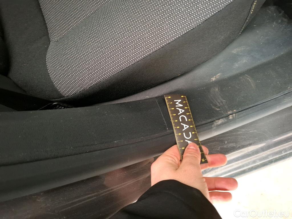  Citroen  C3  Shine Business 1.2 PureTech 110CV BVM6 E6d #15