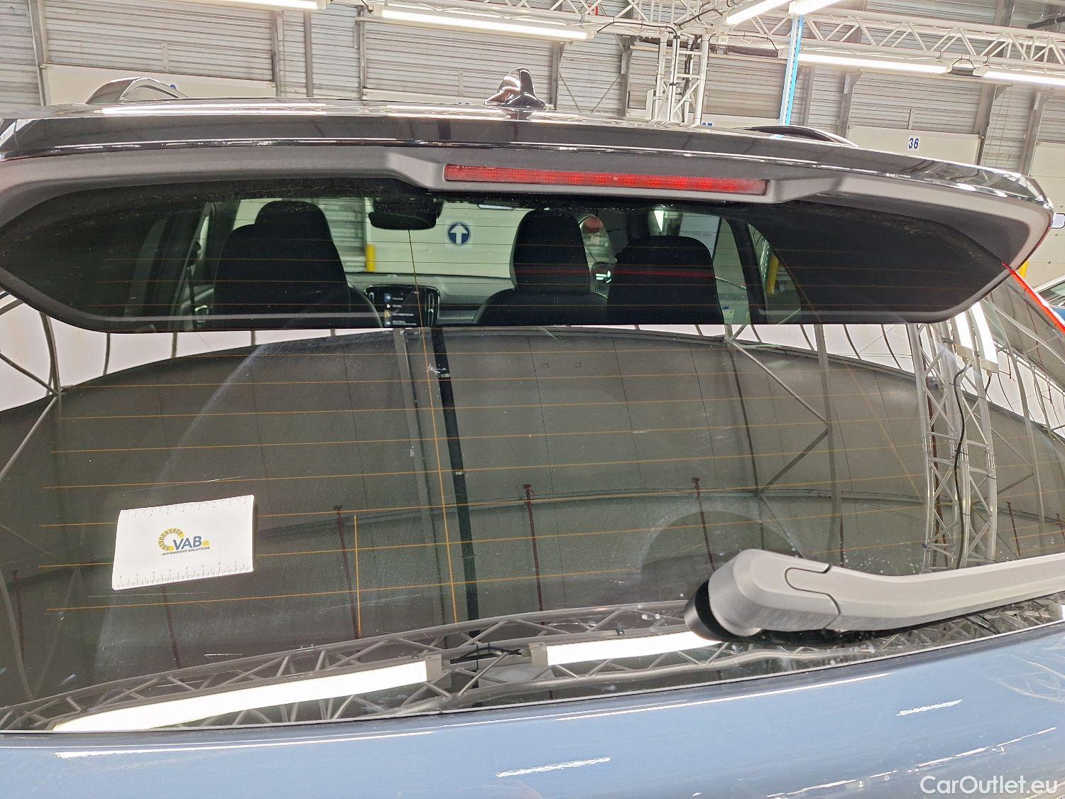  Volvo  XC 40 Volvo, XC40 '17 PHEV, Volvo XC40 T4 Recharge Geartronic R-Design 5d #24