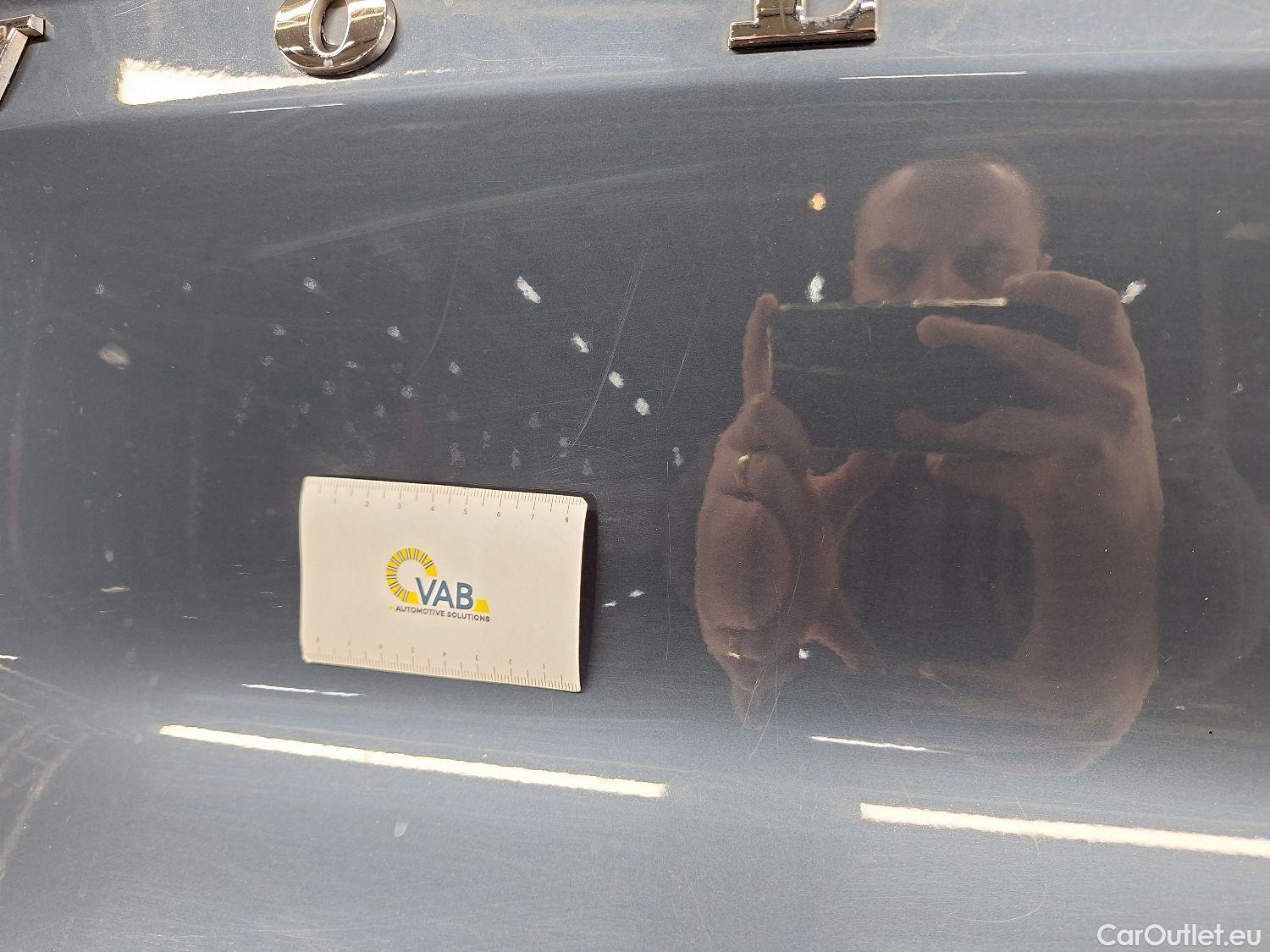  Volvo  XC 40 Volvo, XC40 '17 PHEV, Volvo XC40 T4 Recharge Geartronic R-Design 5d #23