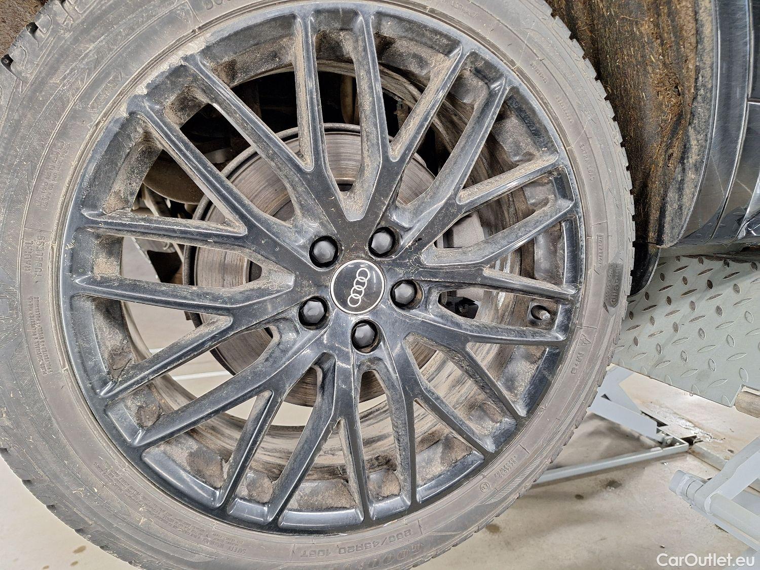  Audi  Q5 Audi,  SB FL'20, Audi  SPORTBACK Bus.Ed.SL 35 TDI S tronic 5d #1