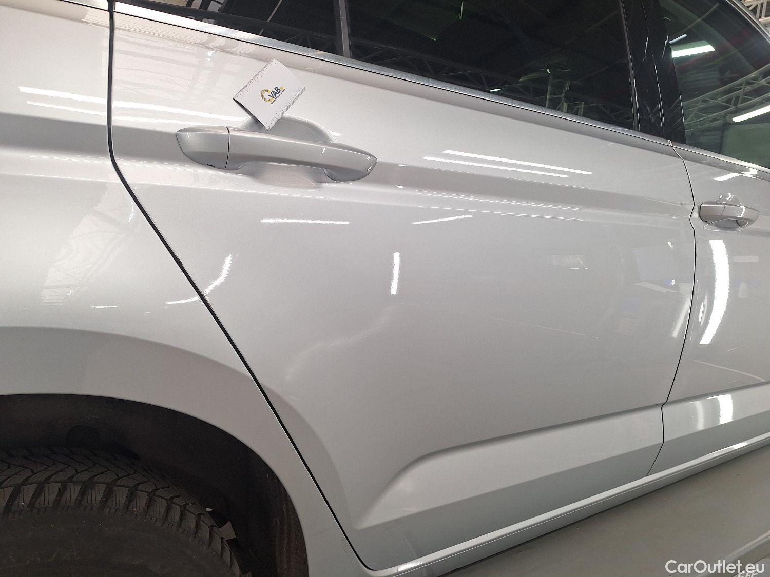  Volkswagen  Touran VW,  '15, Volkswagen  1.5 TSi Highline DSG 5d 7pl #12