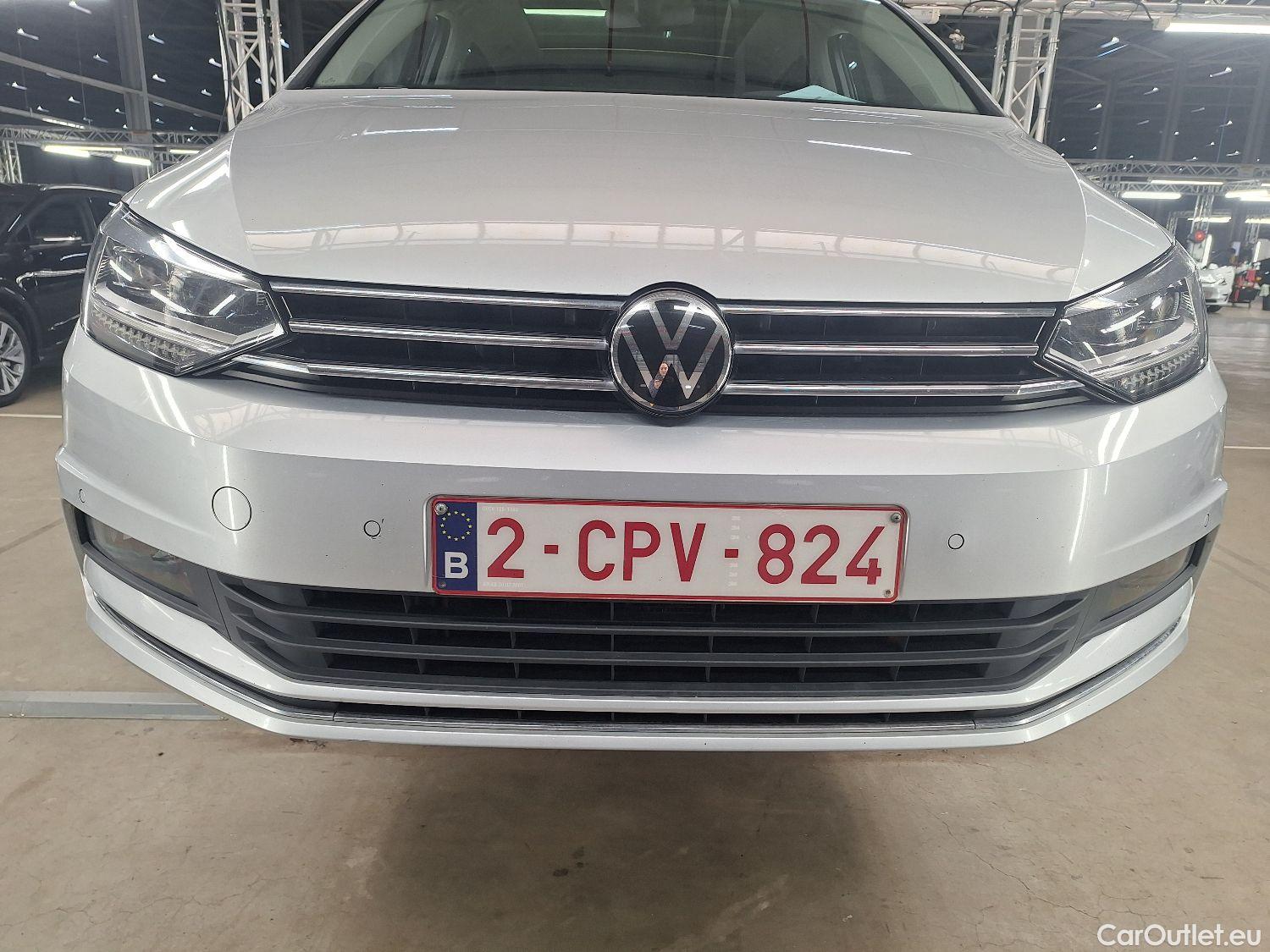  Volkswagen  Touran VW,  '15, Volkswagen  1.5 TSi Highline DSG 5d 7pl #19