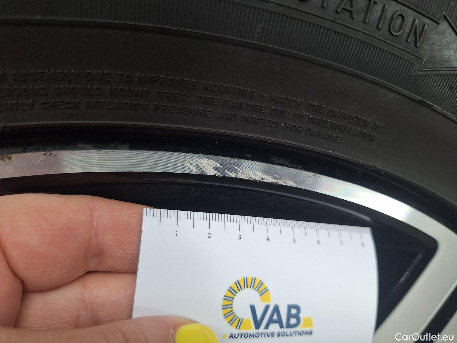  Volvo  XC 40 Volvo, XC40 '17 PHEV, Volvo XC40 T4 Recharge Geartronic R-Design 5d #7