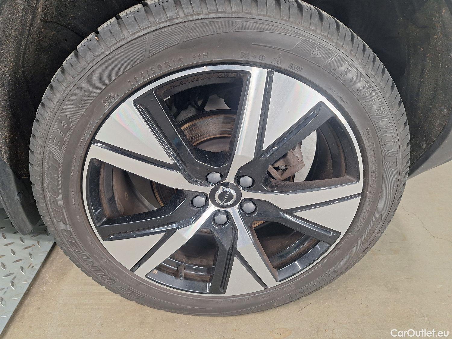  Volvo  XC 40 Volvo, XC40 '17 PHEV, Volvo XC40 T4 Recharge Geartronic R-Design 5d #32