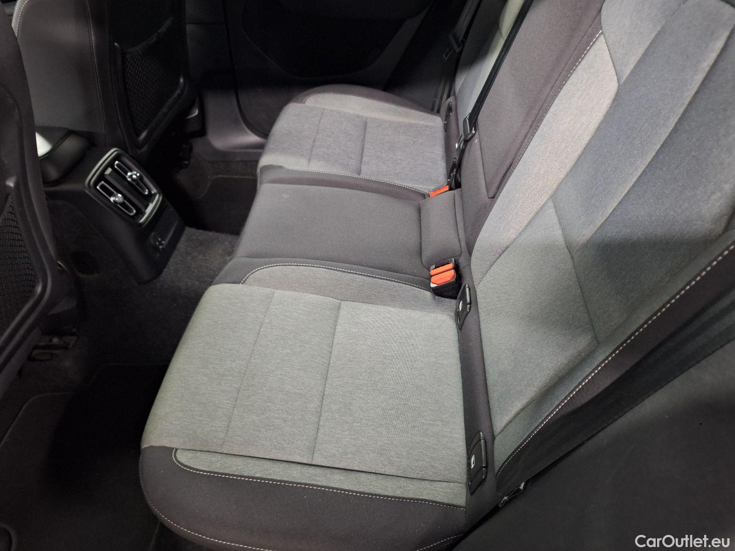  Volvo  XC 40 Volvo, XC40 '17, Volvo XC40 T5 Recharge Geartronic Inscription Expr #52