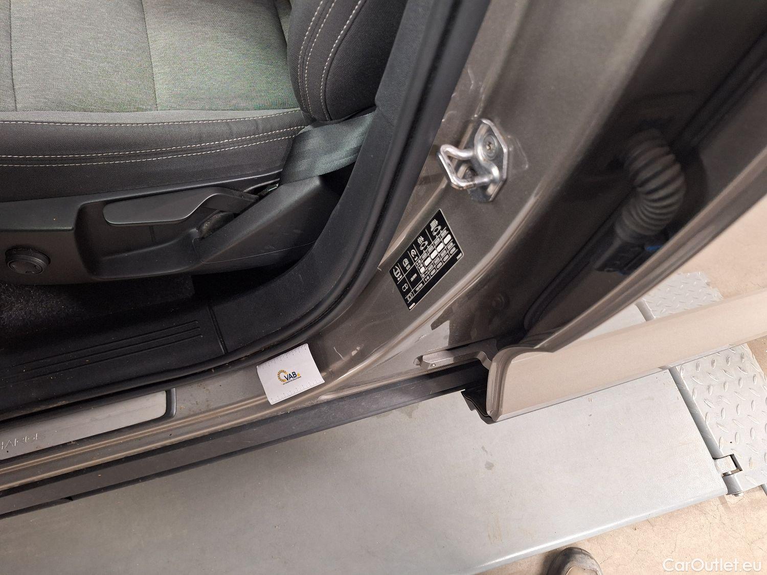  Volvo  XC 40 Volvo, XC40 '17, Volvo XC40 T5 Recharge Geartronic Inscription Expr #58