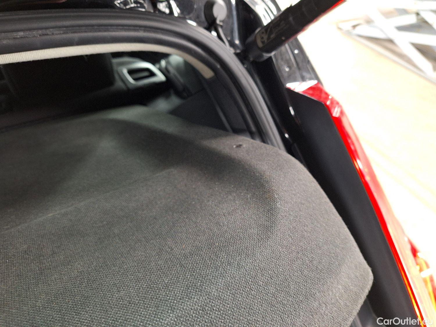  Volvo  XC 40 Volvo, XC40 '17, Volvo XC40 T5 Recharge Geartronic Inscription Expr #40