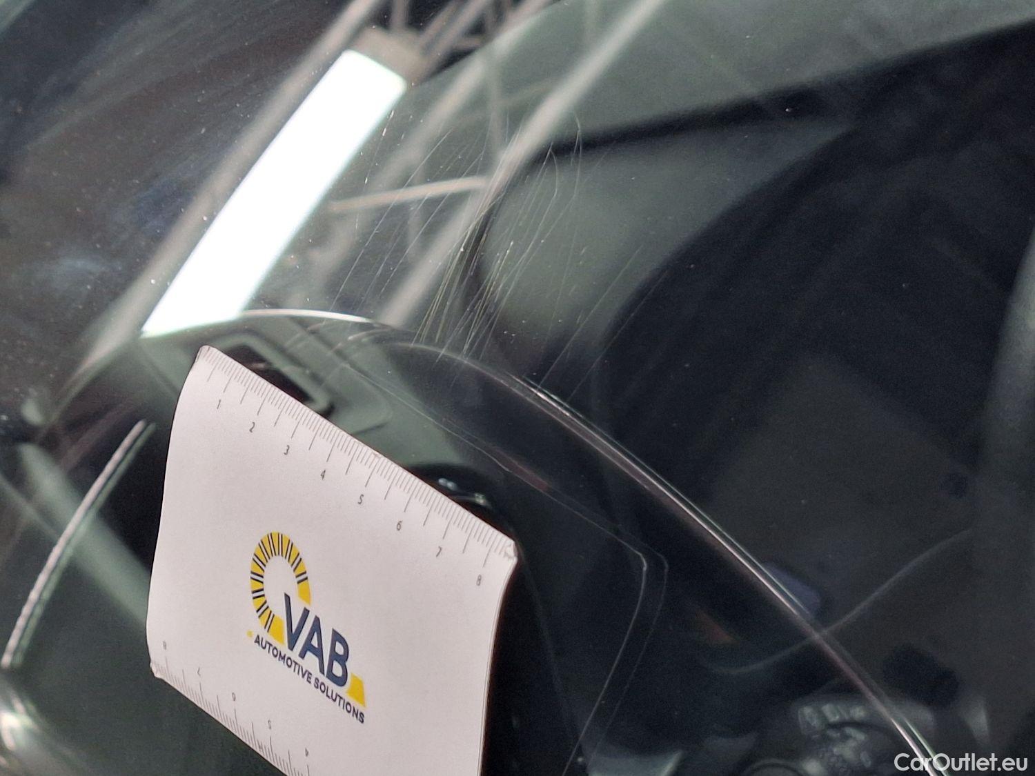  Volvo  XC 40 Volvo, XC40 '17, Volvo XC40 T5 Recharge Geartronic Inscription Expr #57