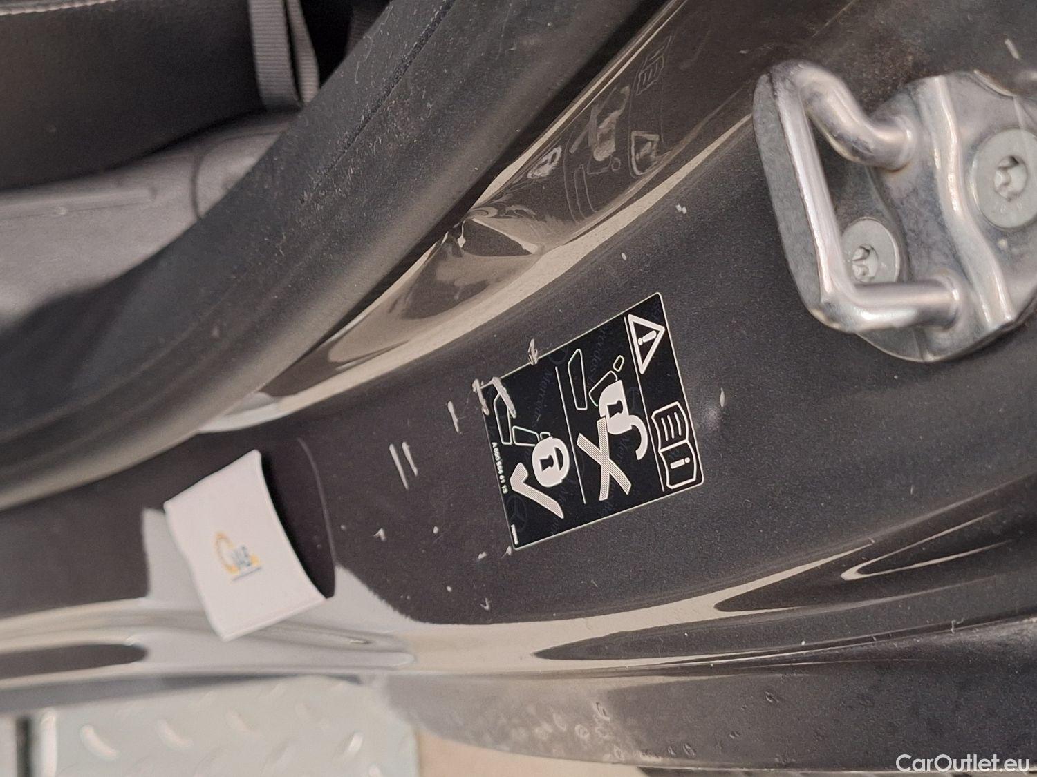  Mercedes  GLB Mercedes,  '19, Mercedes-Benz   180 d Business Solution 5d #34