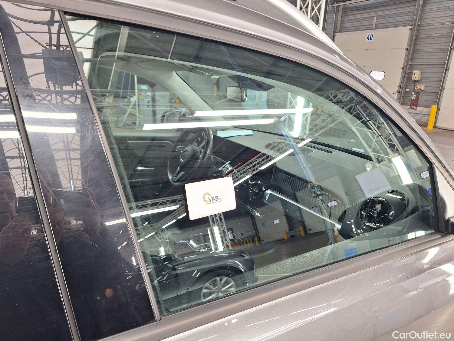  Mercedes  GLB Mercedes,  '19, Mercedes-Benz   180 d Business Solution 5d #56