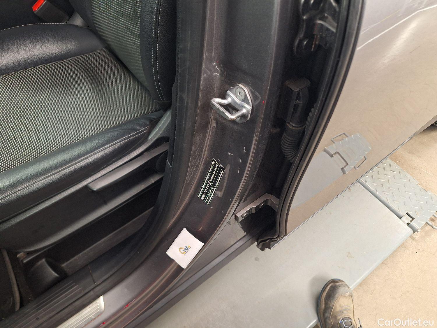  Mercedes  GLB Mercedes,  '19, Mercedes-Benz   180 d Business Solution 5d #16