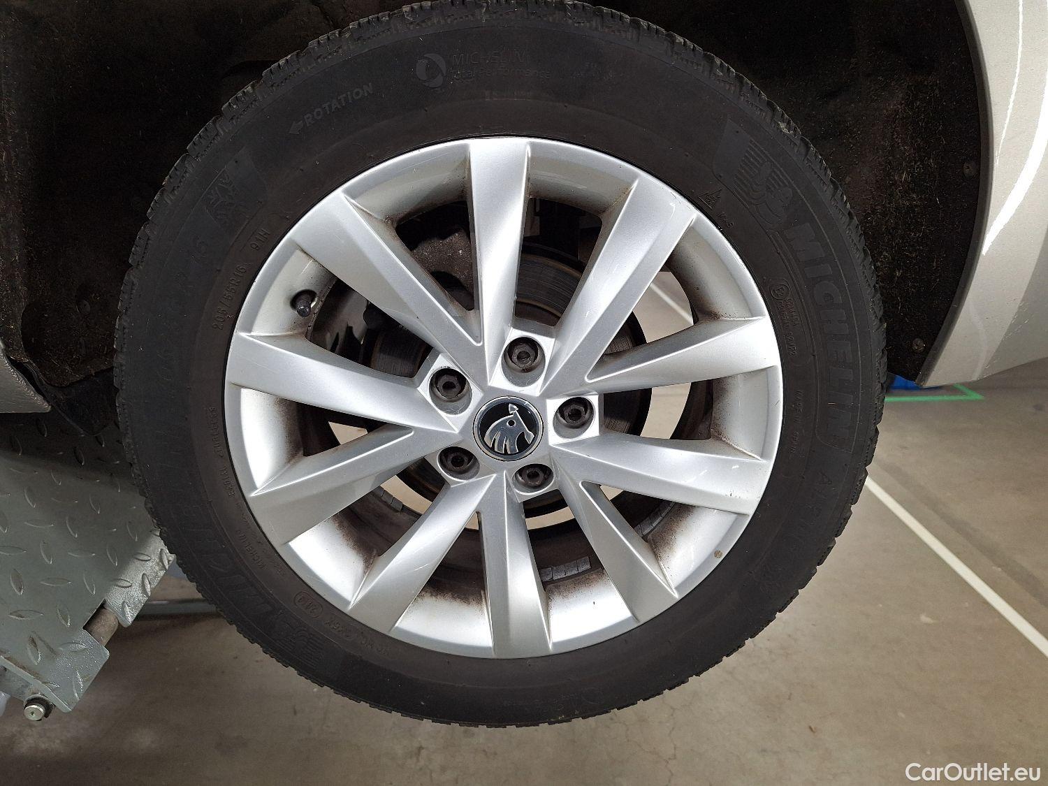  Skoda  Octavia Skoda,  Combi FL'16, Skoda  Combi 1.6 CRTDI GreenTec 85kW Ambiti #25