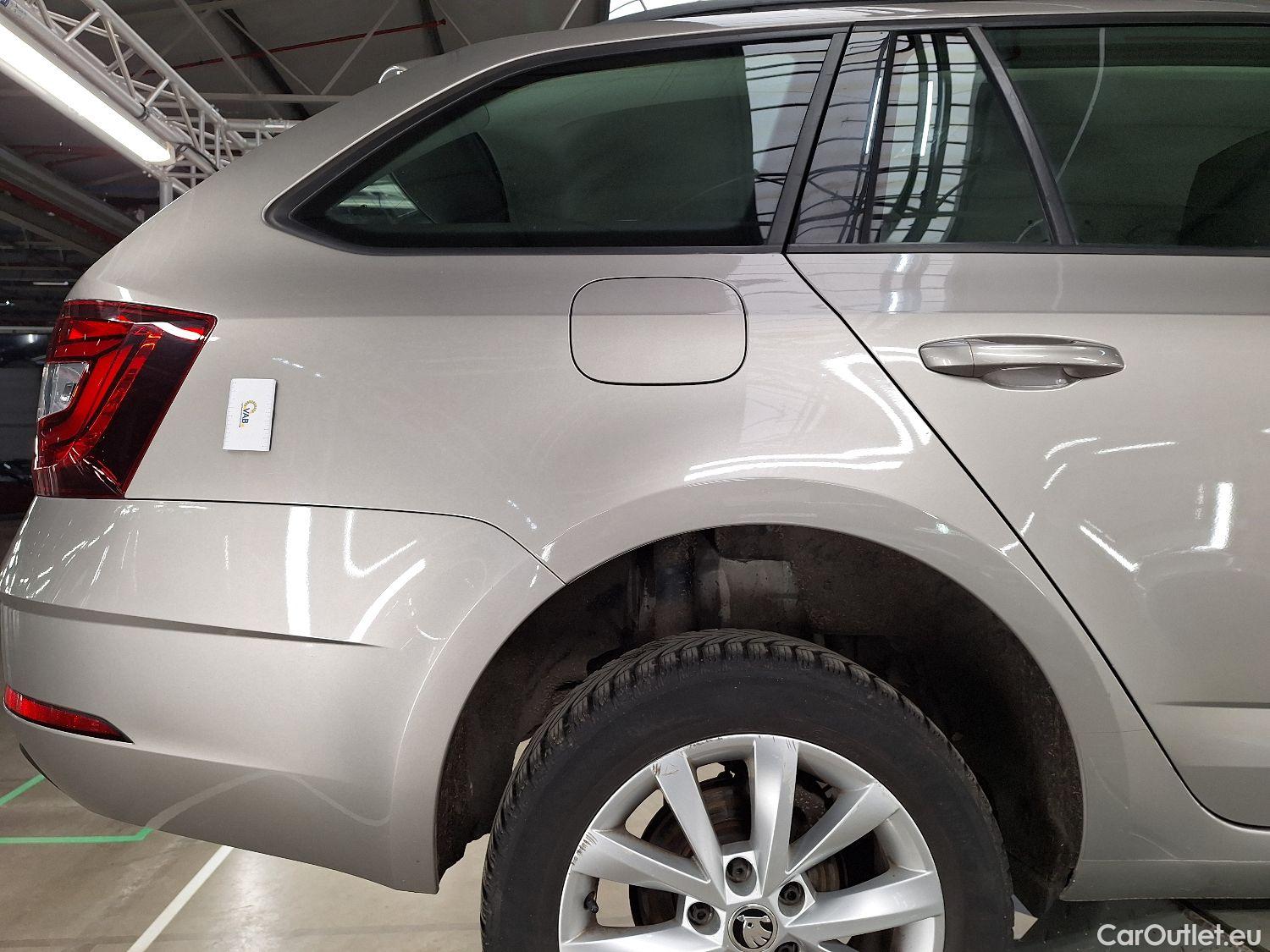  Skoda  Octavia Skoda,  Combi FL'16, Skoda  Combi 1.6 CRTDI GreenTec 85kW Ambiti #36