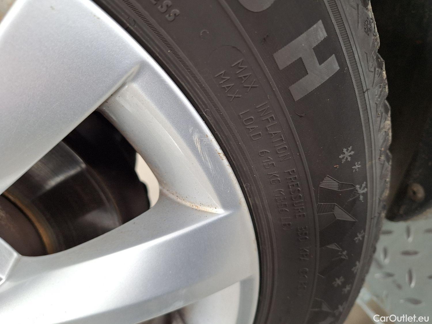  Skoda  Octavia Skoda,  Combi FL'16, Skoda  Combi 1.6 CRTDI GreenTec 85kW Ambiti #32