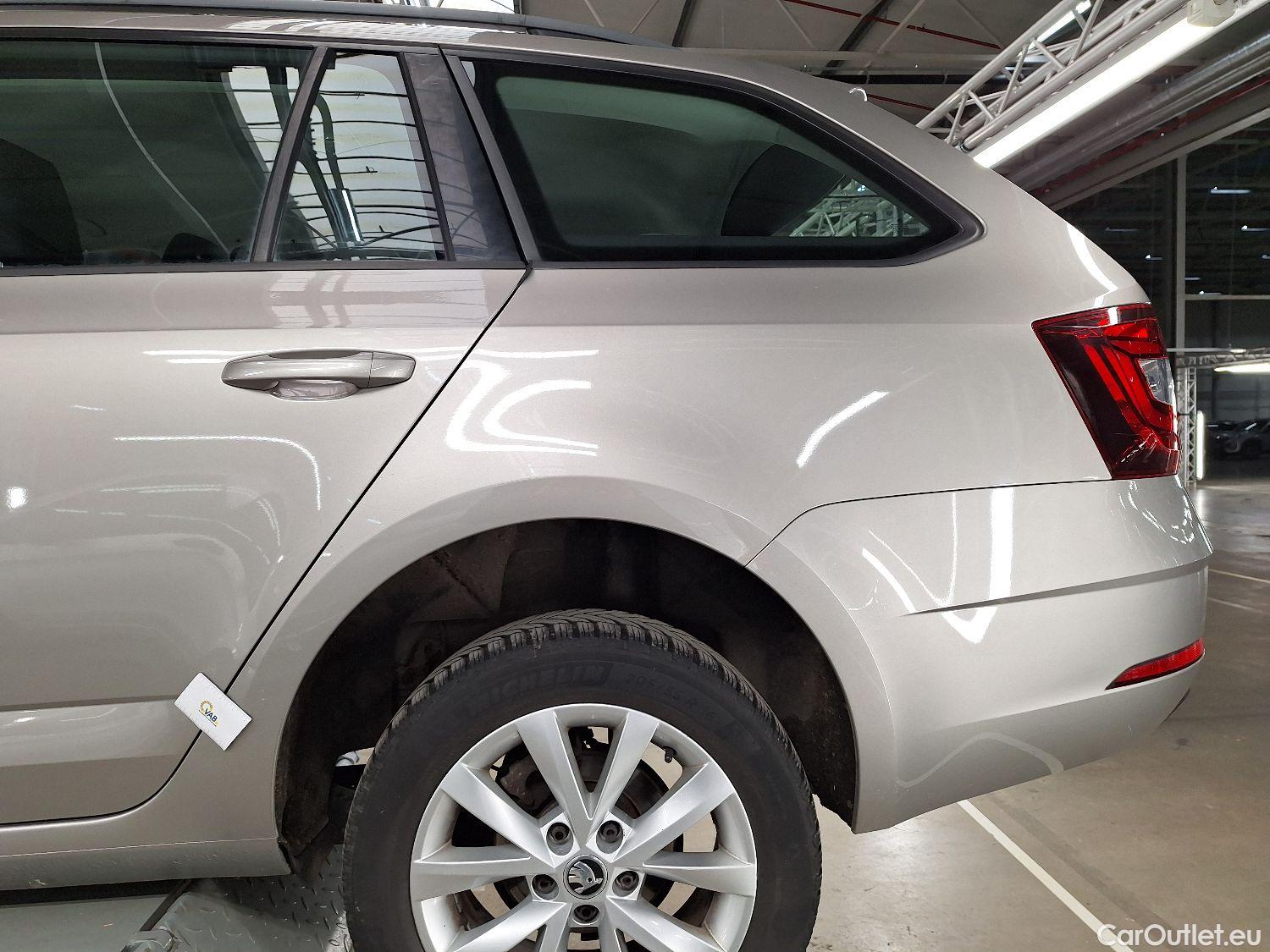  Skoda  Octavia Skoda,  Combi FL'16, Skoda  Combi 1.6 CRTDI GreenTec 85kW Ambiti #39