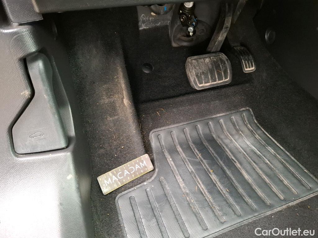  Peugeot  2008  Allure Pack 1.5 HDi 130CV BVA8 E6d #3