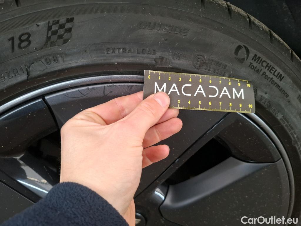  Tesla  Model 3 TESLA  / 2018 / 4P / Berline Grande Autonomie #3