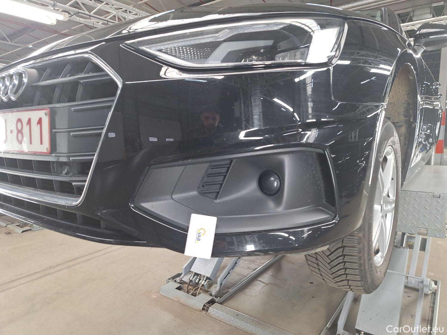  Audi  A4 Audi,  Berline FL'19, Audi  2.0 35 TFSi 110kW S tronic Attraction 4d #6