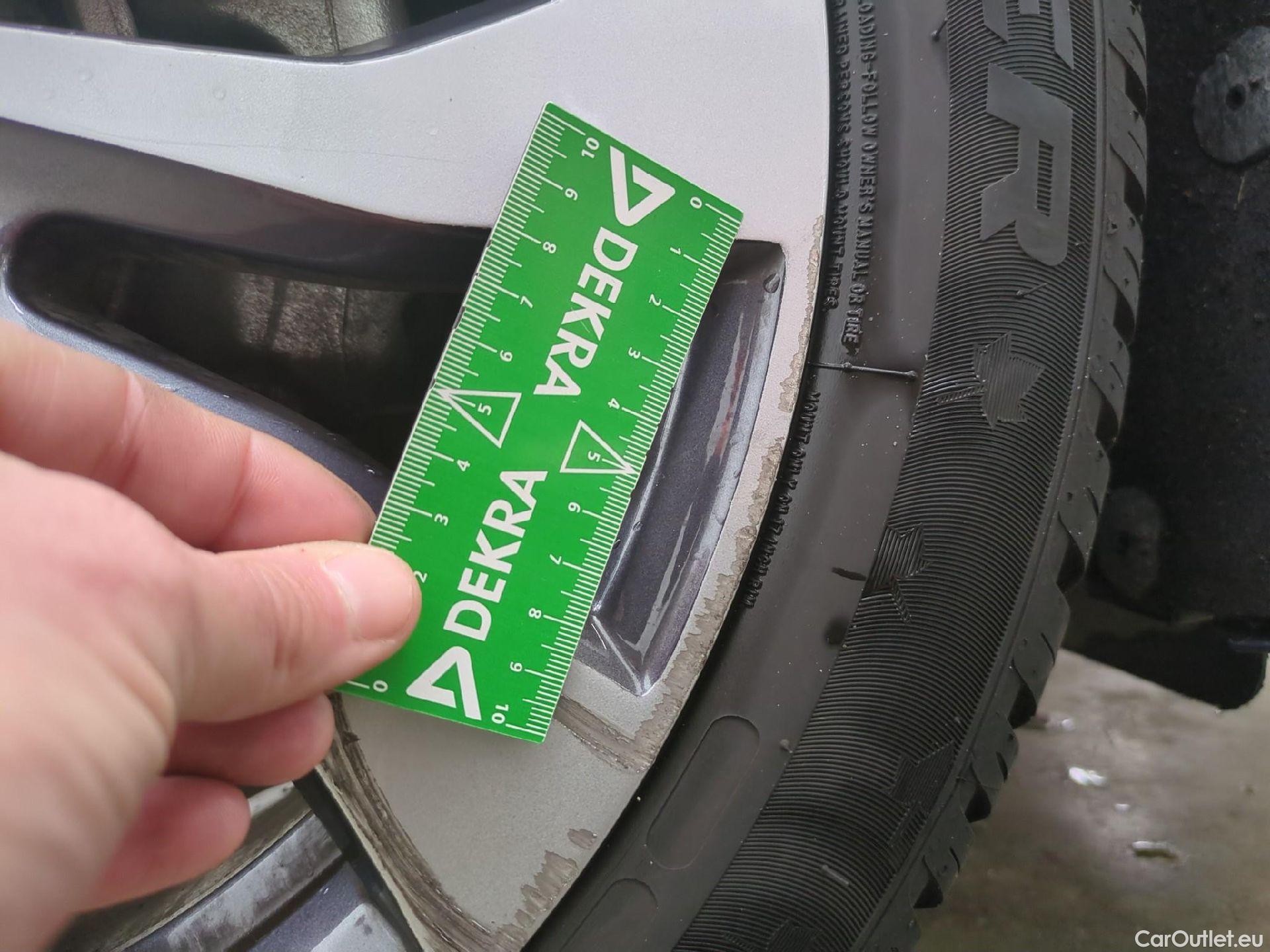  Renault  Megane RENAULT Mégane Berline 5p Berline Intens TCe 140 FAP #4