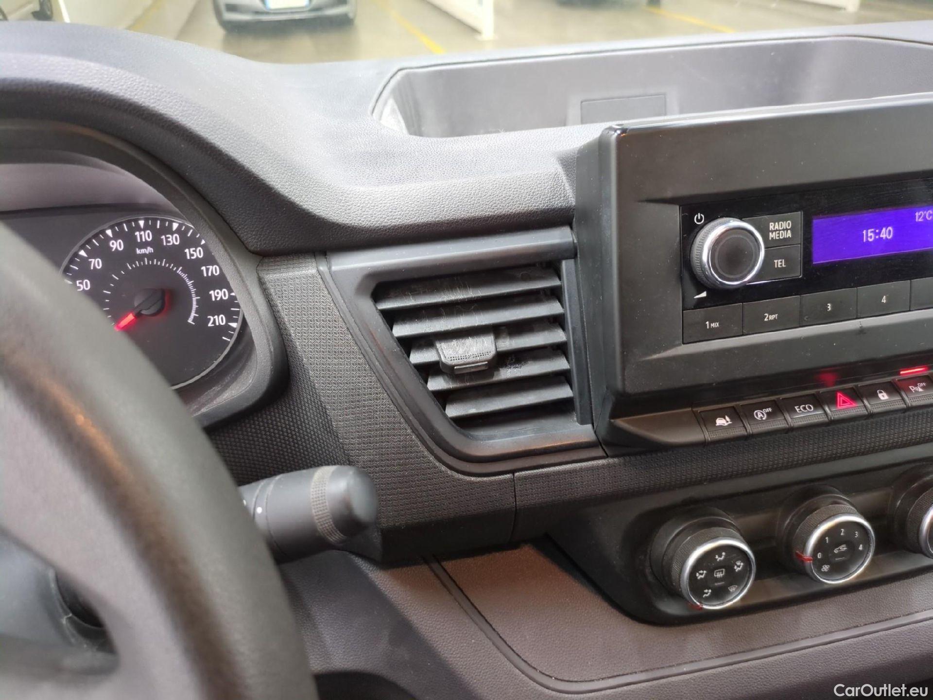  Renault  Trafic RENAULT  / 2021 / 4P / Fourgon tôlé FG GCF L2H1 3T Blue dCi 130 #2