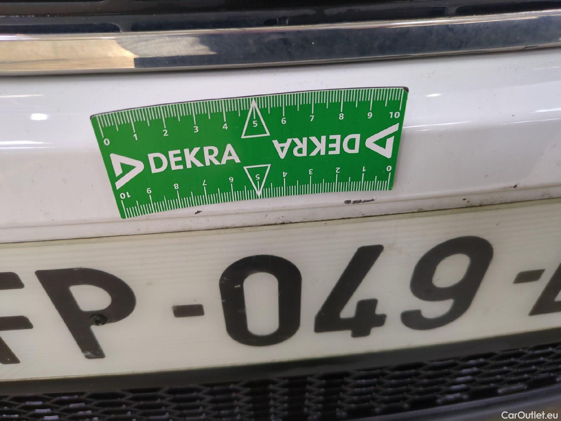  Renault  Trafic RENAULT  / 2019 / 4P / Fourgon tole FG GCF L2H2 1200 Energy dCi 145 E6 #44