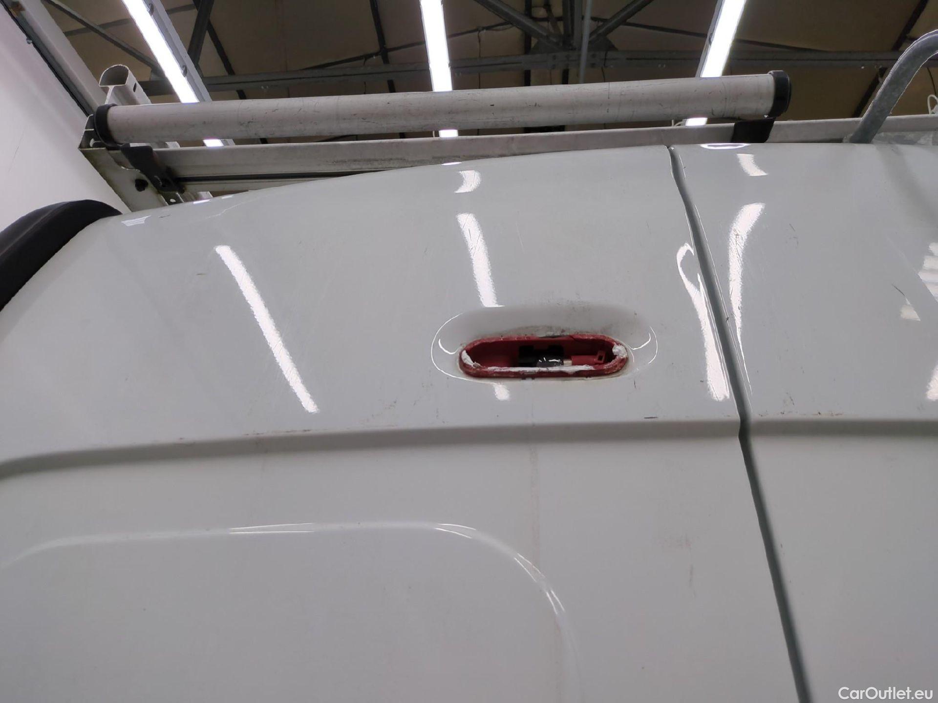  Renault  Trafic RENAULT  / 2019 / 4P / Fourgon tole FG GCF L2H2 1200 Energy dCi 145 E6 #16