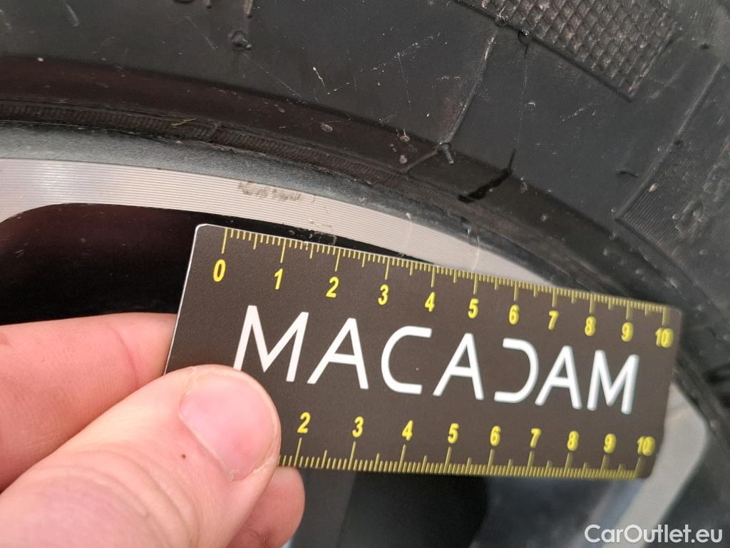  Hyundai  Konna HYUNDAI Kona / 2020 / 5P / SUV 1.6 HYBRID 141 EXECUTIVE HEV #29