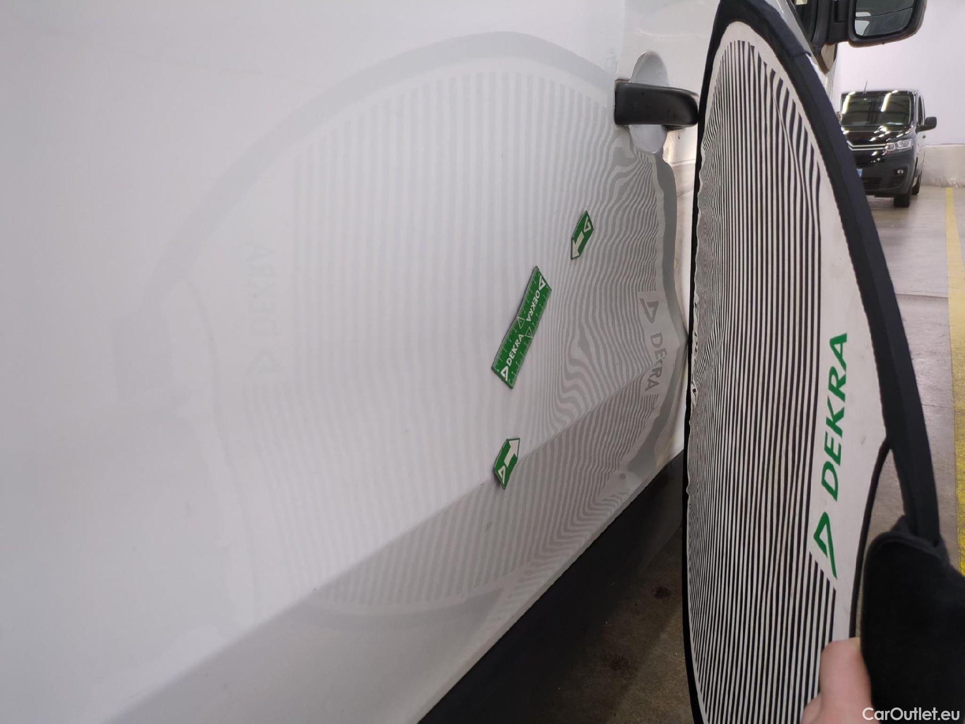  Renault  Trafic RENAULT  / 2019 / 4P / Fourgon tole FG GCF L2H2 1200 Energy dCi 145 E6 #31