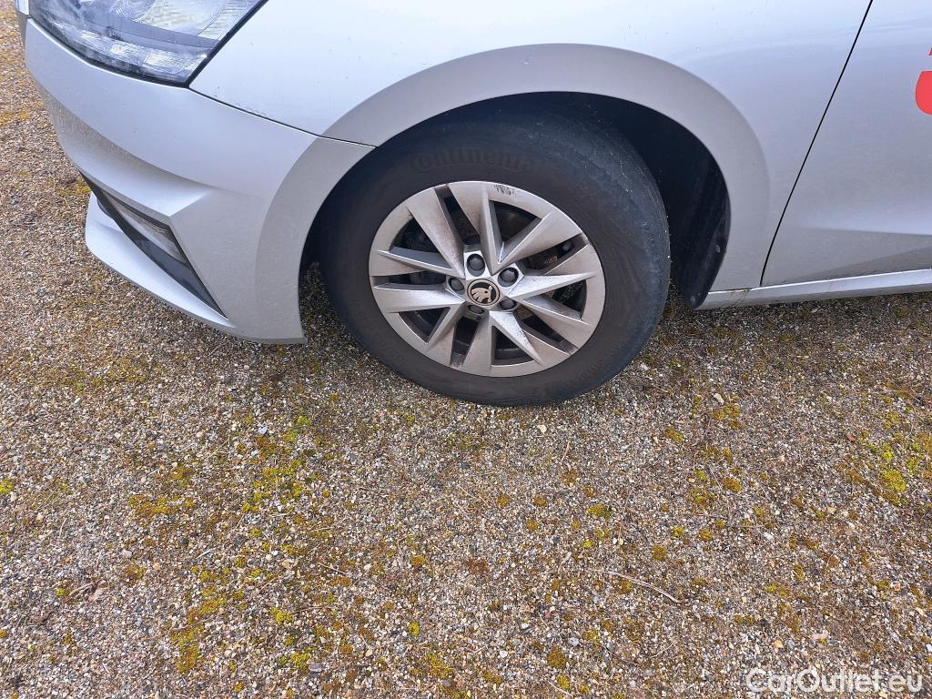  Skoda  Fabia  Ambition 1.0 TSI 95CV BVM5 E6d #33