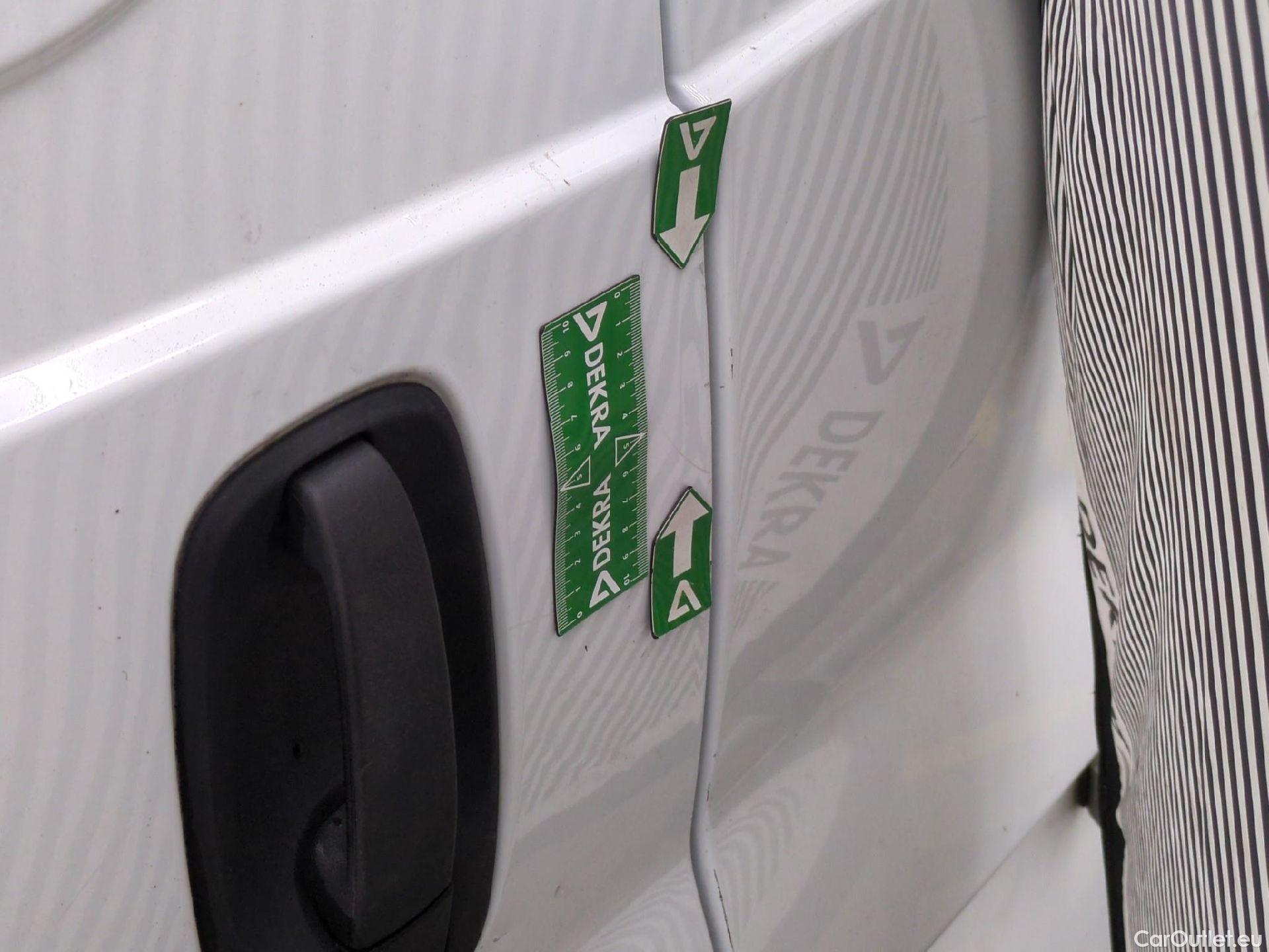  Renault  Trafic RENAULT  / 2019 / 4P / Fourgon tole FG GCF L2H2 1200 Energy dCi 145 E6 #61