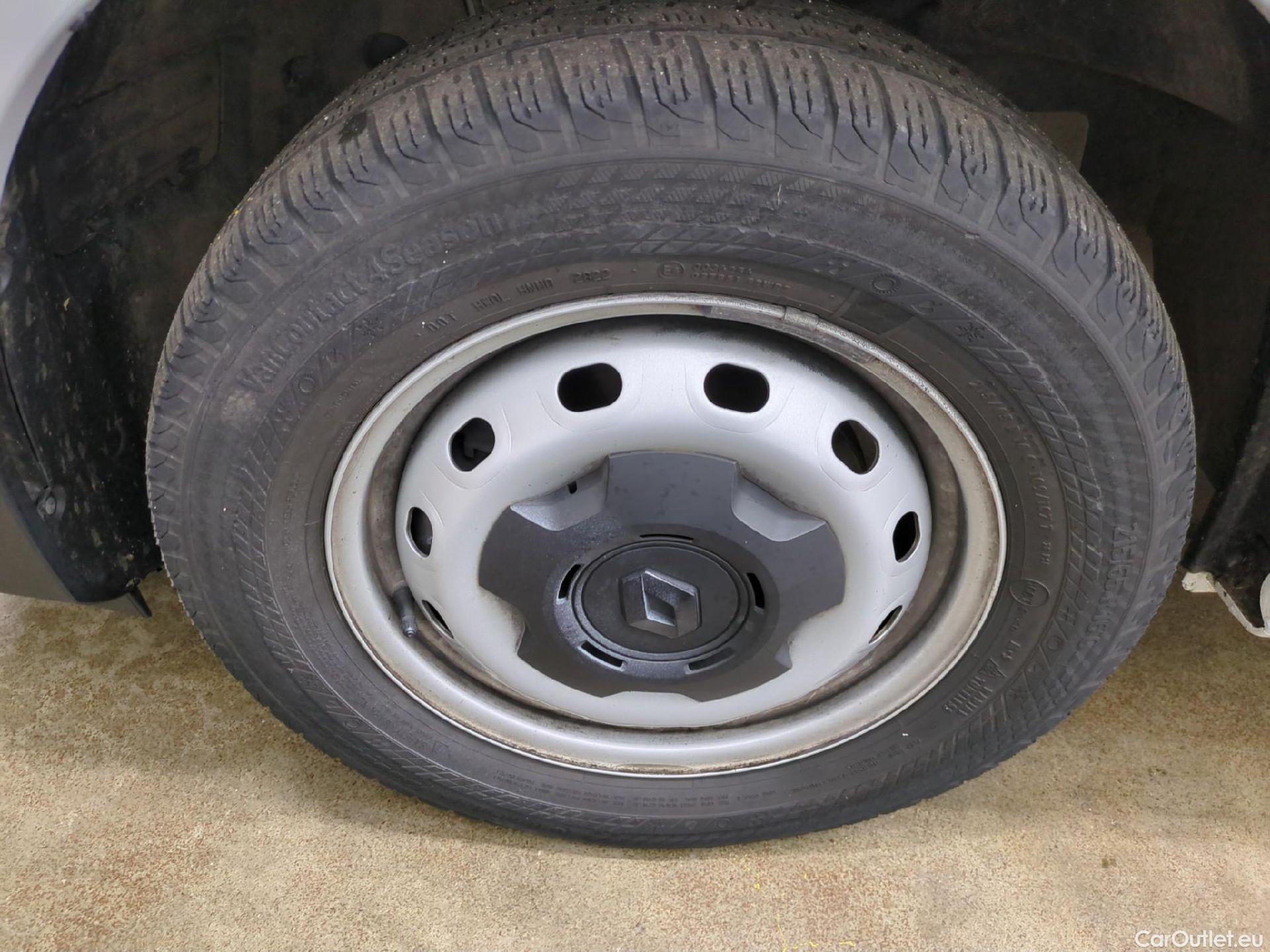  Renault  Trafic  III Fourgon L2H1 3T Confort 2.0 dCi 130CV BVM6 E6d #12