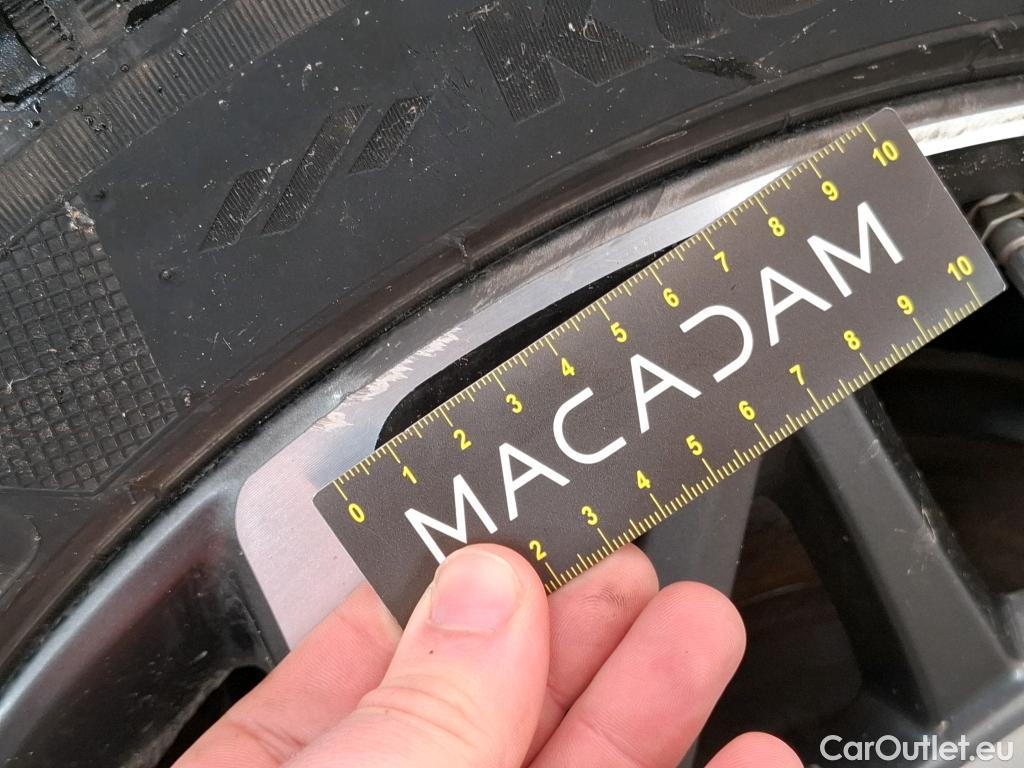  Hyundai  Konna HYUNDAI Kona / 2020 / 5P / SUV 1.6 HYBRID 141 EXECUTIVE HEV #28