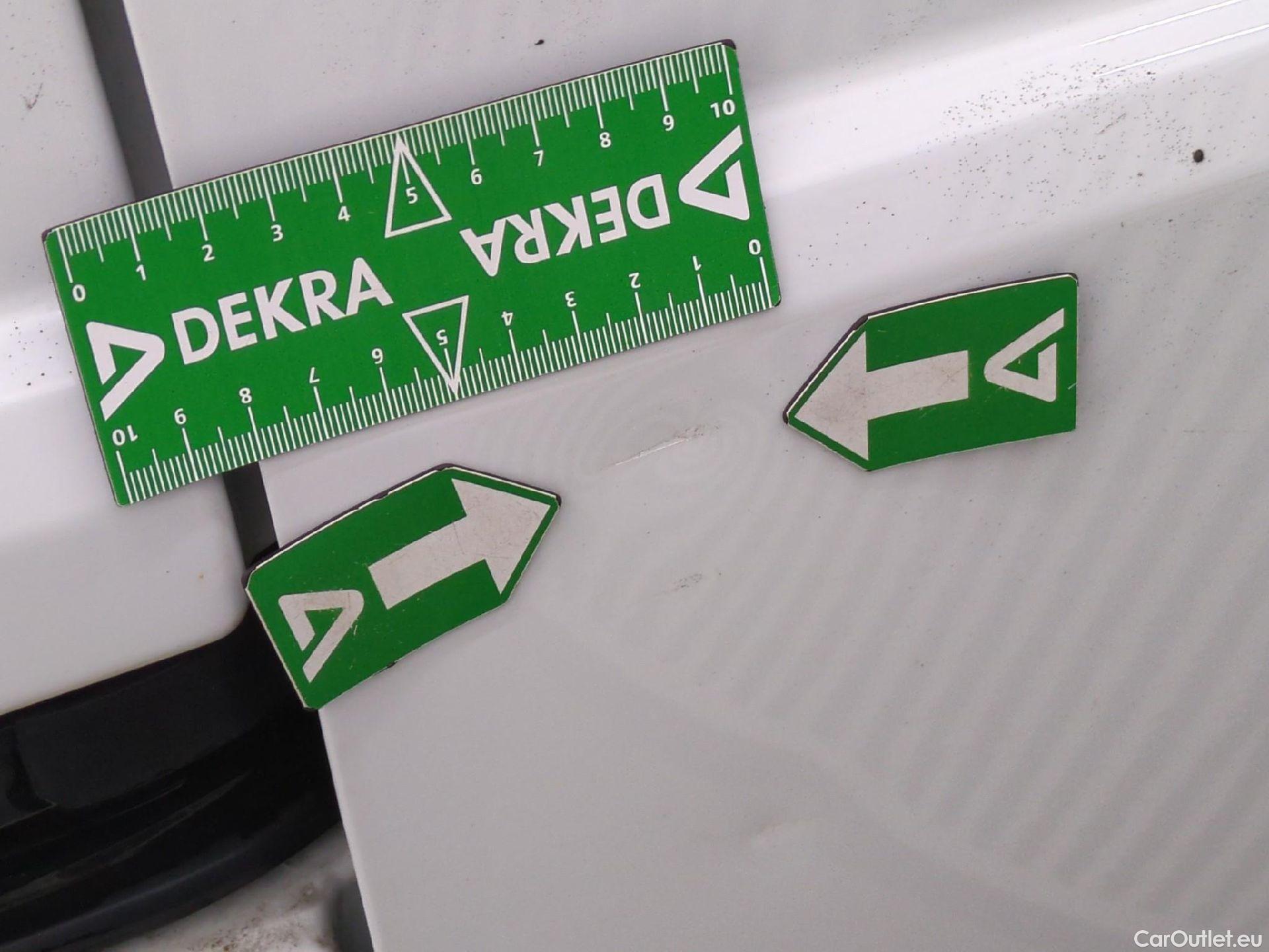  Renault  Trafic RENAULT  / 2019 / 4P / Fourgon tole FG GCF L2H2 1200 Energy dCi 145 E6 #37