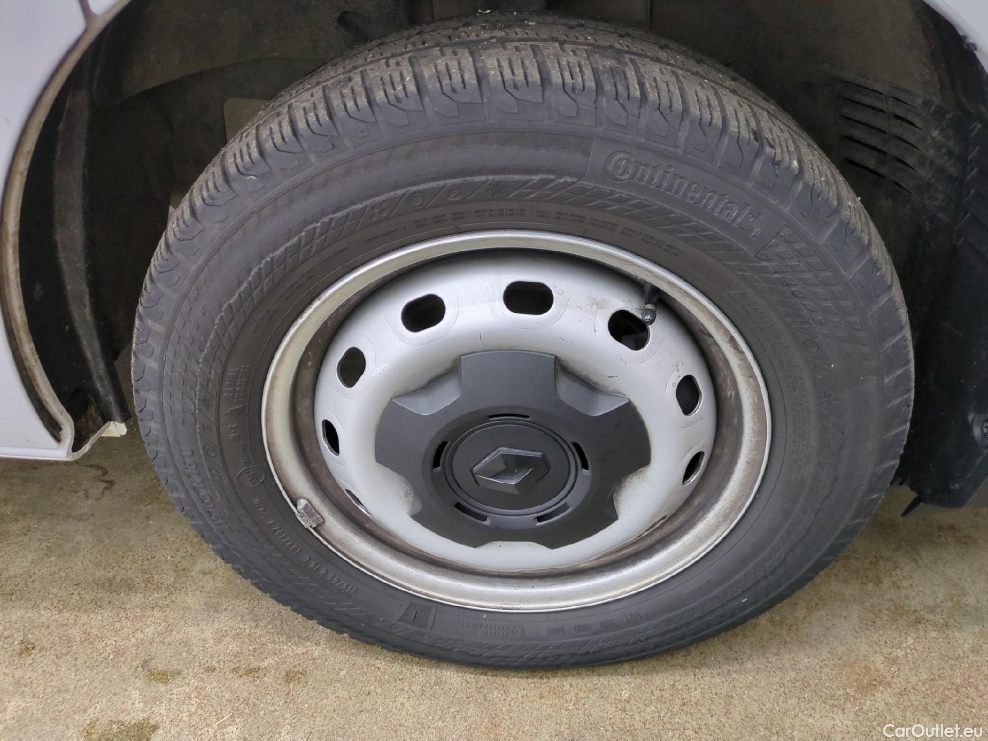  Renault  Trafic  III Fourgon L2H1 3T Confort 2.0 dCi 130CV BVM6 E6d #8