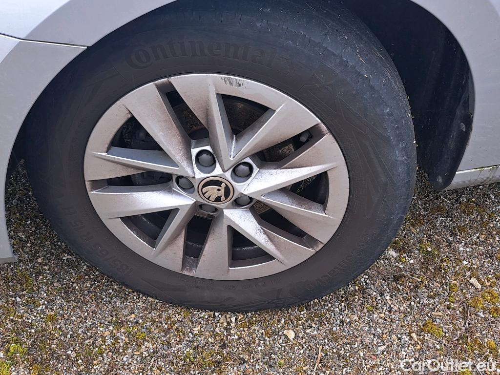  Skoda  Fabia  Ambition 1.0 TSI 95CV BVM5 E6d #34