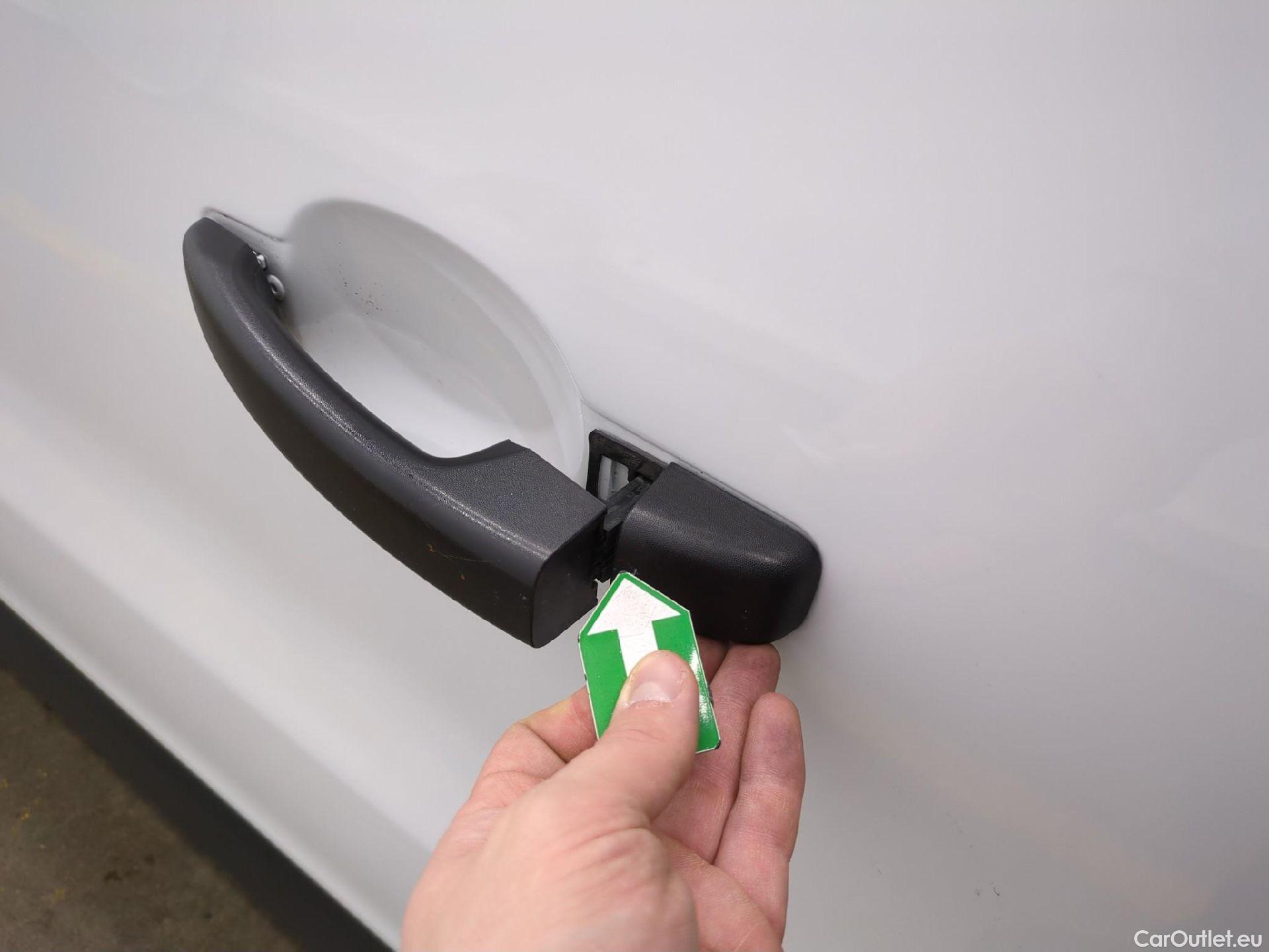  Renault  Trafic  III Fourgon L2H1 3T Confort 2.0 dCi 130CV BVM6 E6d #6