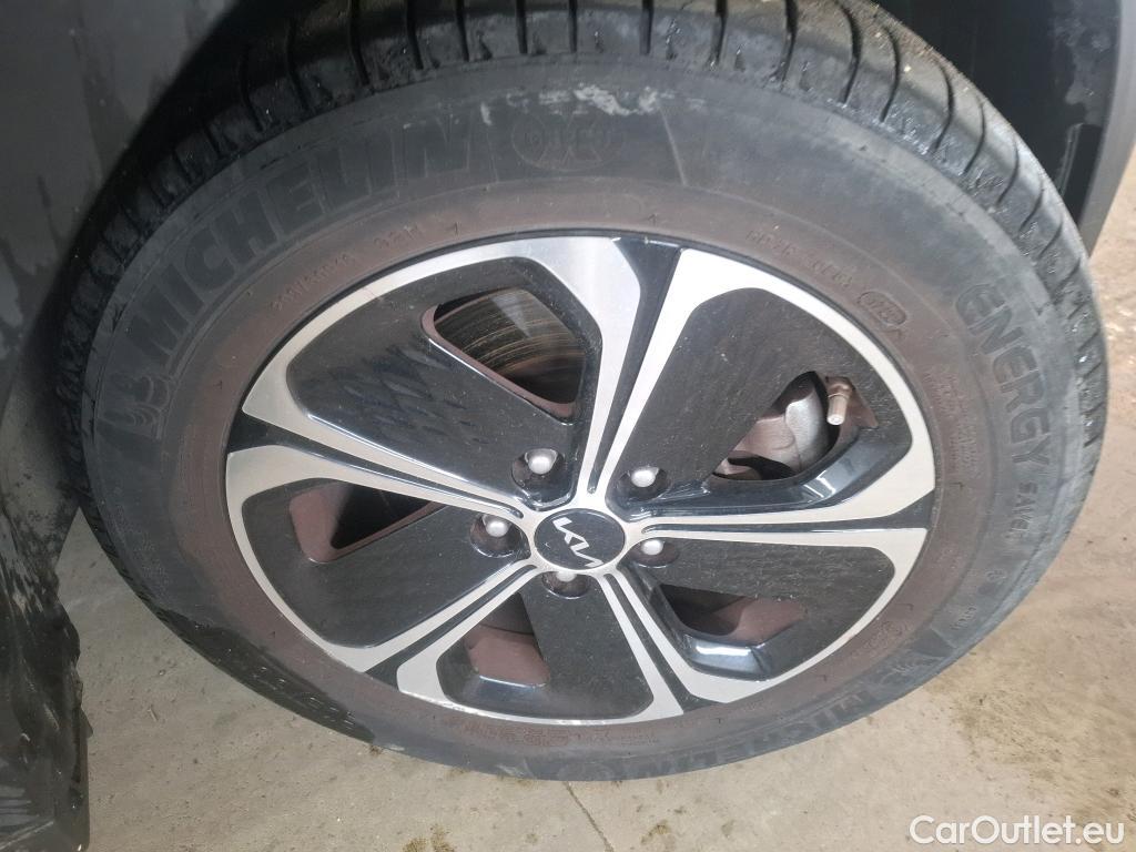  KIA  XCeed KIA  / 2019 / 5P / Crossover 1.6 GDI ISG ISG PHEV ACTIVE BUS DCT6 #7