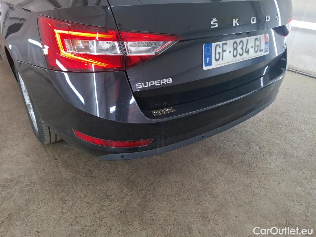  Skoda  Superb SKODA  Combi / 2019 / 5P / Break 1.4 TSI PHEV 218ch DSG6 Style #7