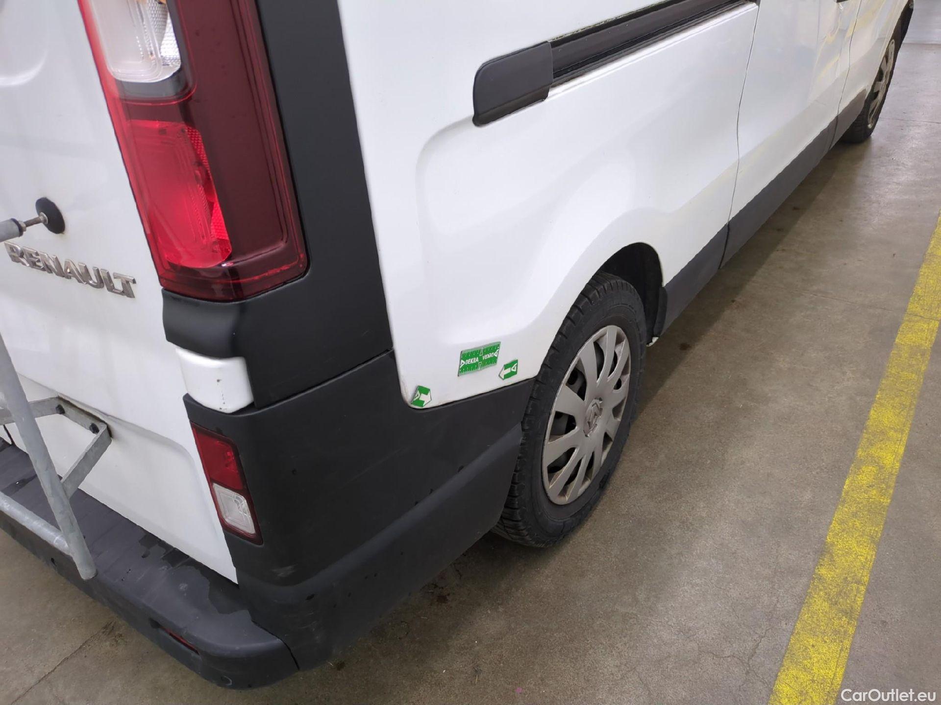  Renault  Trafic RENAULT  / 2019 / 4P / Fourgon tole FG GCF L2H2 1200 Energy dCi 145 E6 #24