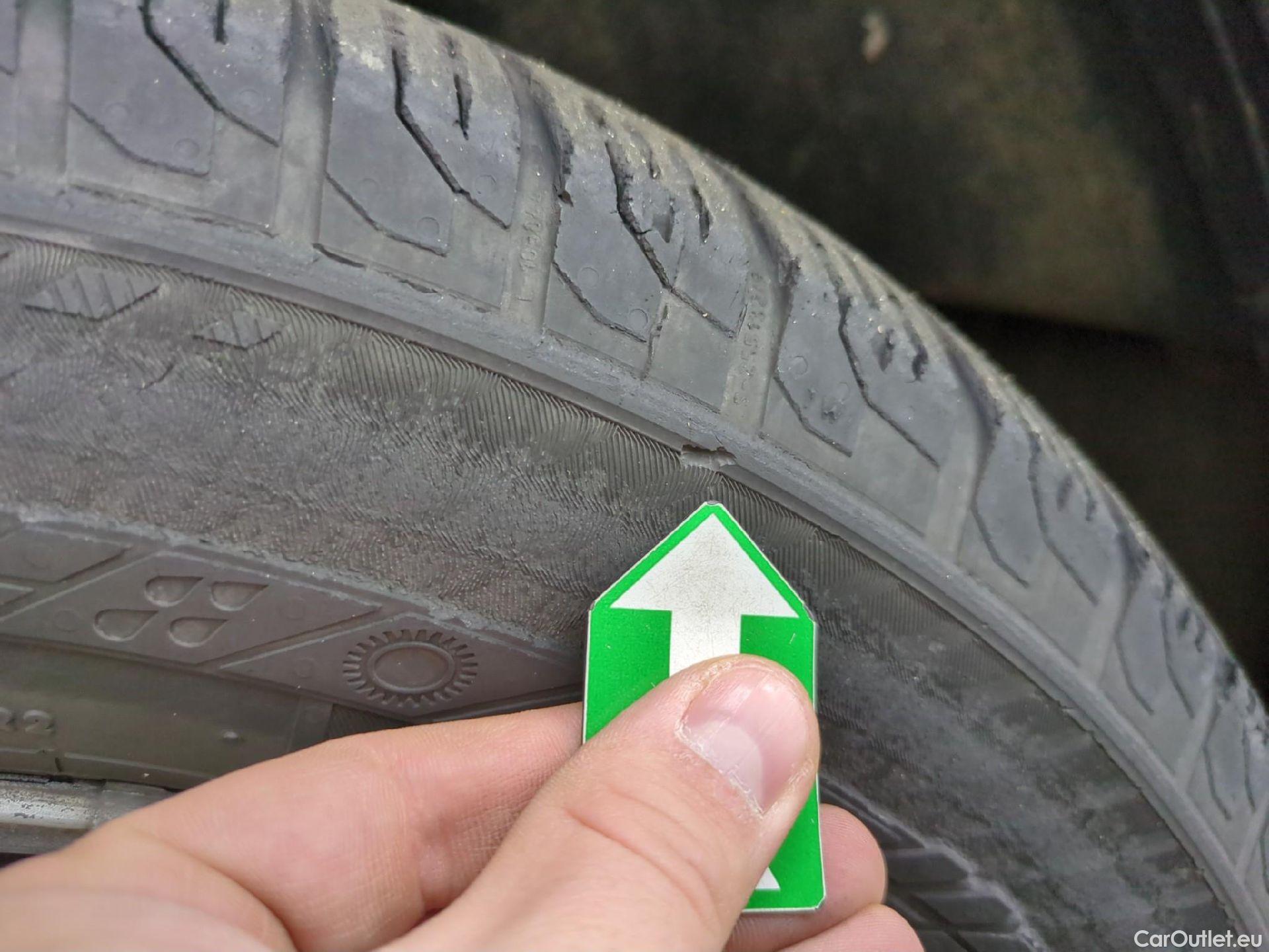  Renault  Trafic  III Fourgon L2H1 3T Confort 2.0 dCi 130CV BVM6 E6d #13