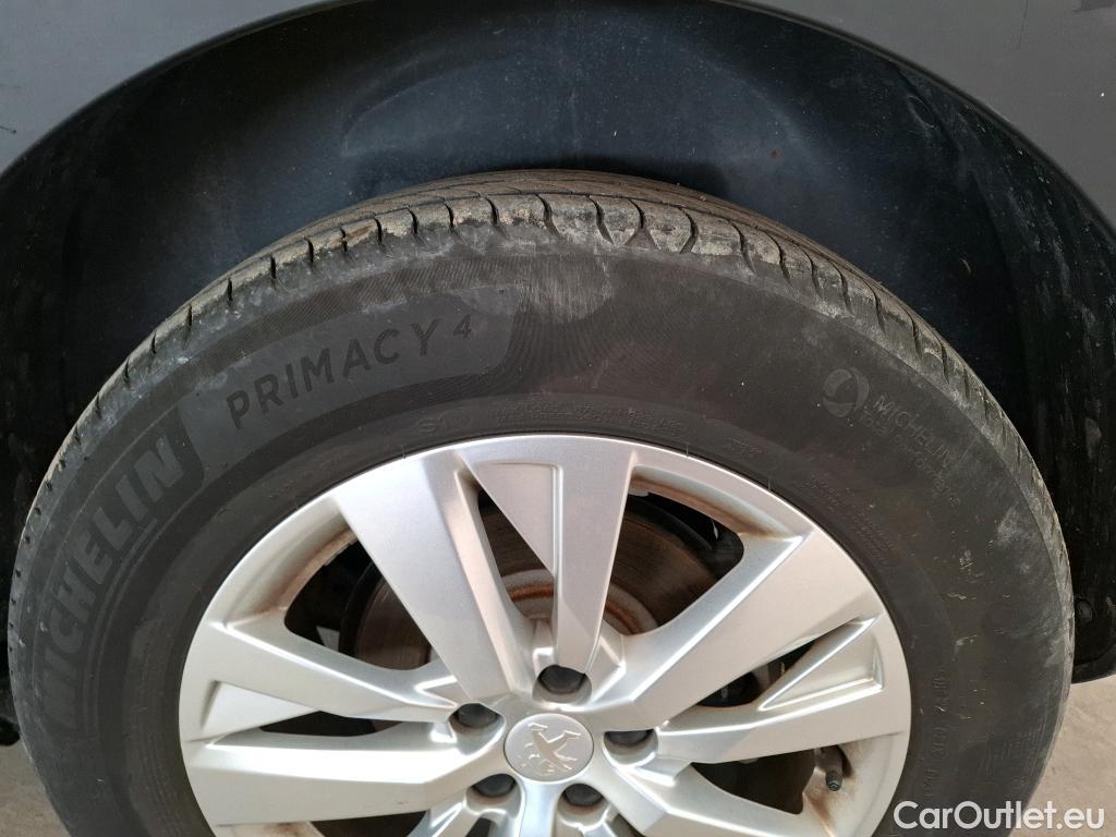  Peugeot  3008  II Active Pack 1.2 PureTech 130CV BVM6 E6d #15