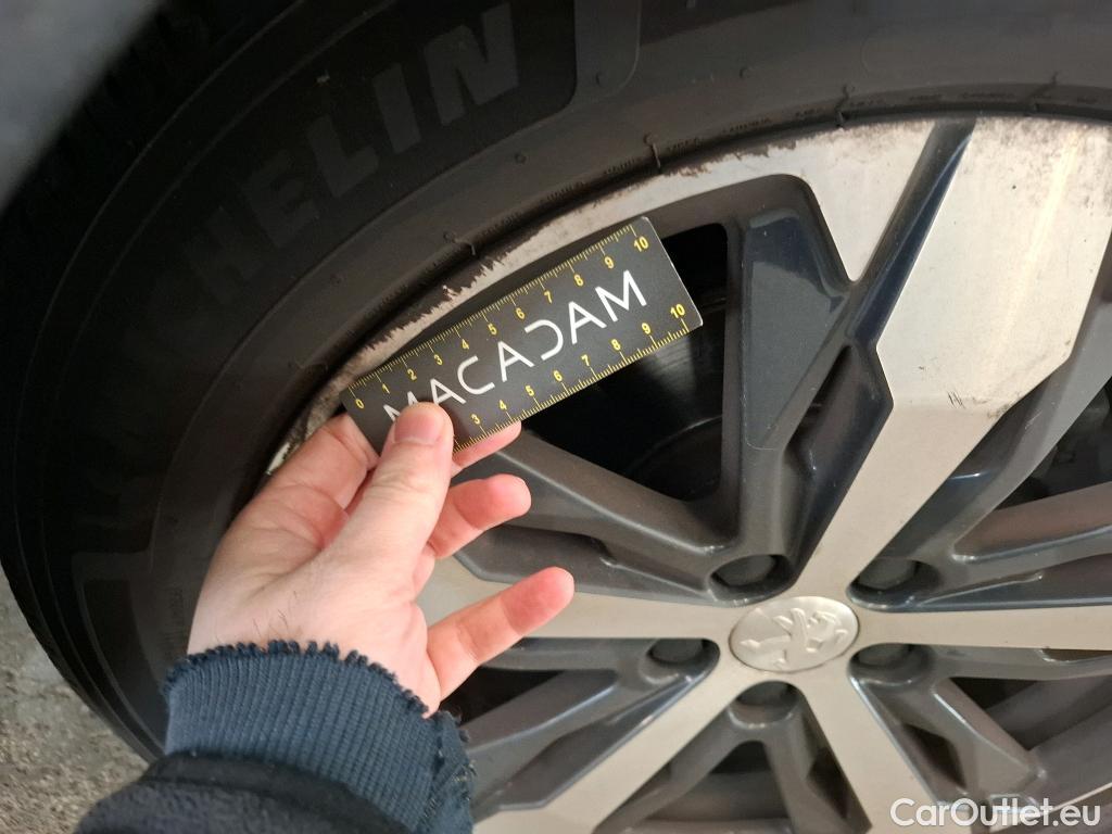  Peugeot  3008  GT Line 1.2 PureTech 130CV BVM6 E6d #6