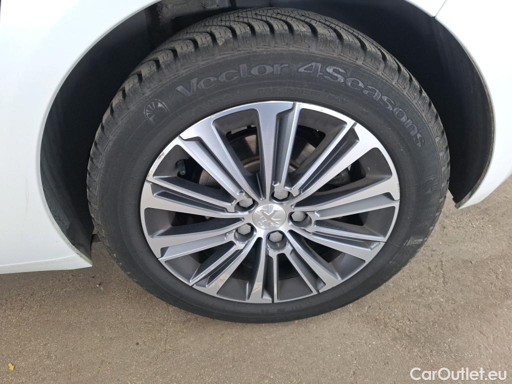  Peugeot  308  Allure Business 1.5 HDi 130CV BVA8 E6d #15