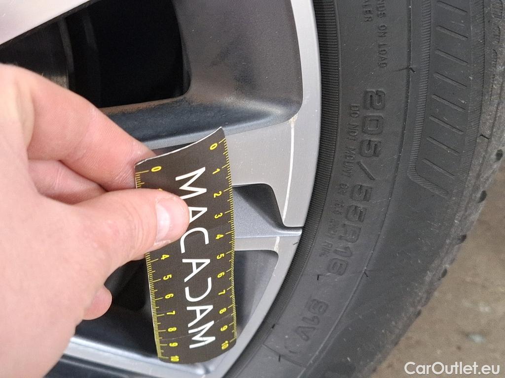  Peugeot  308  Allure Business 1.5 HDi 130CV BVA8 E6d #28