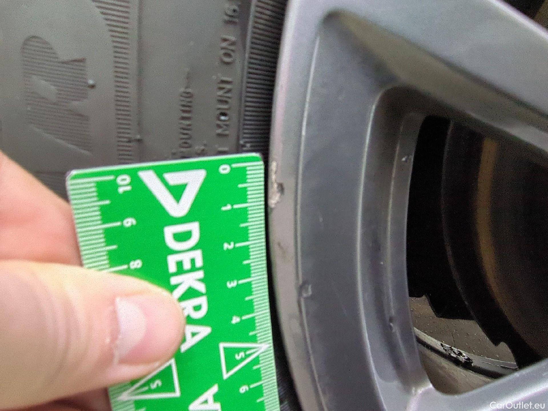  Peugeot  308 PEUGEOT  SW / 2021 / 5P / Break BlueHDi 130 EAT8 ACTIVE PACK #19