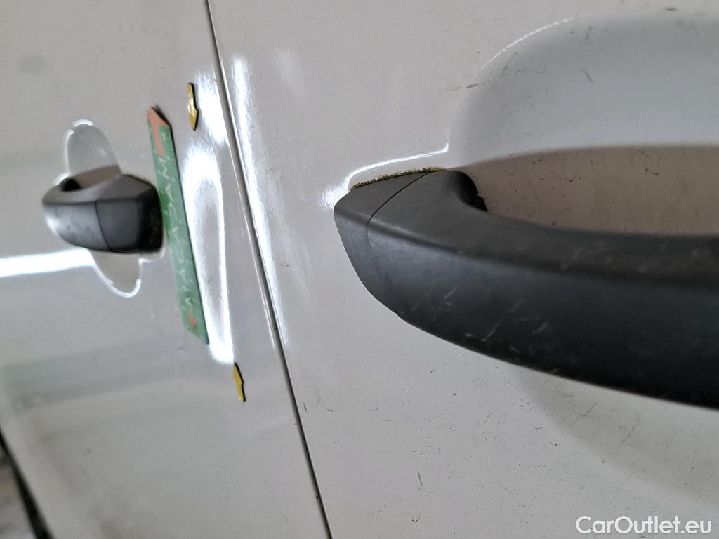  Citroen  Jumpy CITROEN  4p Combi Taille M BlueHDi 120 S&S BVM6 Confort #2