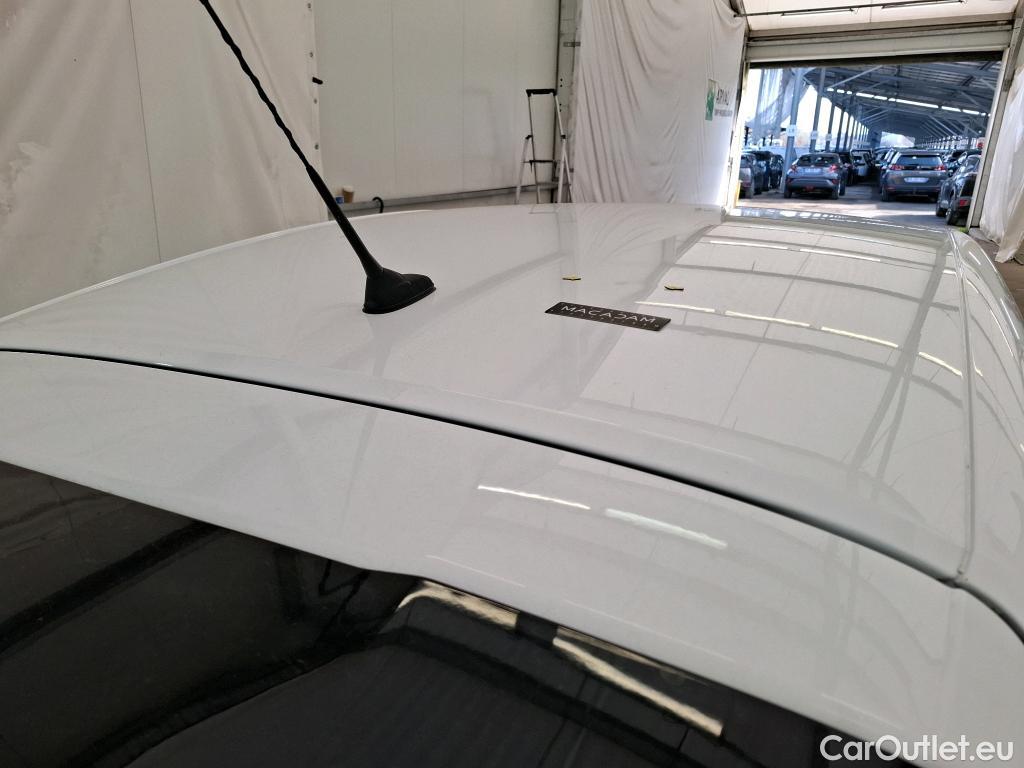  Peugeot  208  Allure Business 1.5 HDi 100CV BVM6 E6d #1