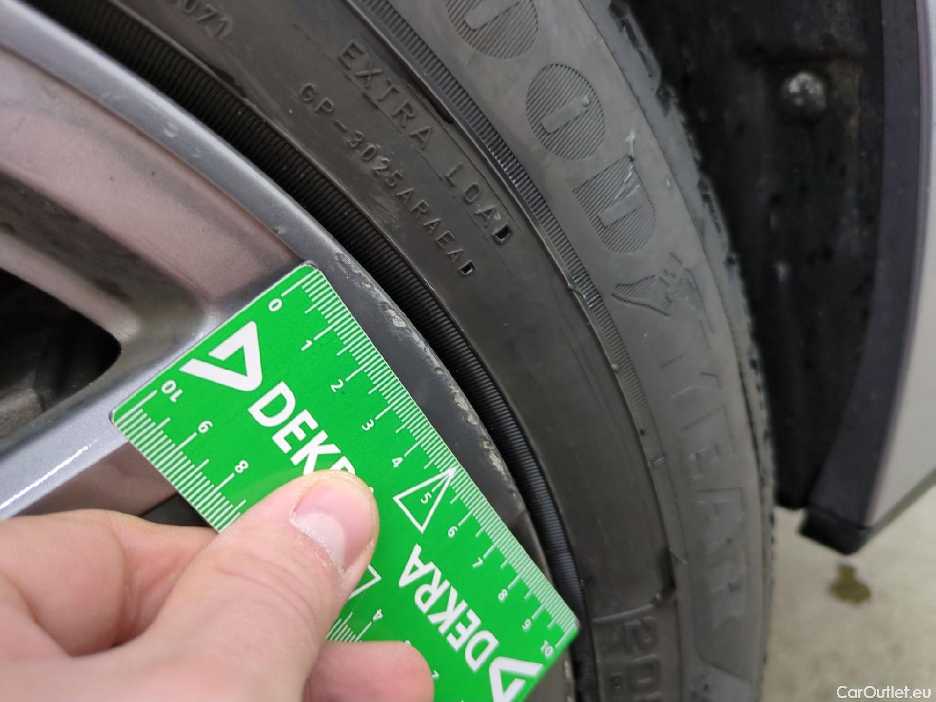  Peugeot  308 PEUGEOT  SW / 2021 / 5P / Break BlueHDi 130 EAT8 ACTIVE PACK #20